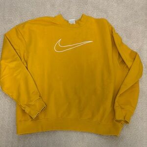 Nike Men's Yellow Sweater